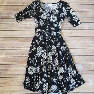 XS Floral Nicole EUC